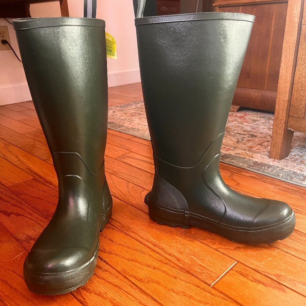 Men's Size 8 Green Tall Mudder Muck Boots